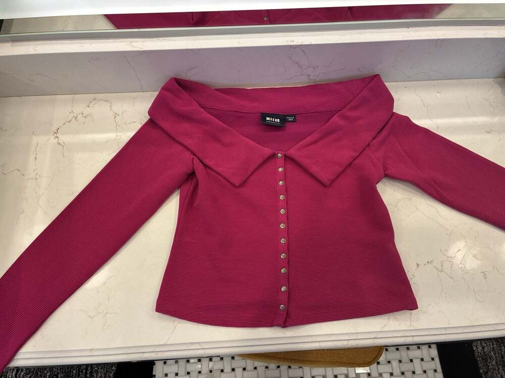 Maeve by Anthropologie Ribbed Off-The-Shoulder Snap-Front Top in Raspberry